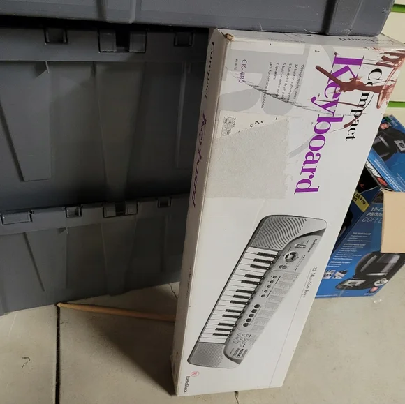 Keyboard - Picture 1 of 2